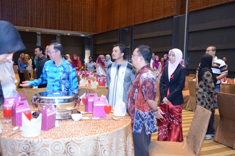 Hi tea alumni  14  079